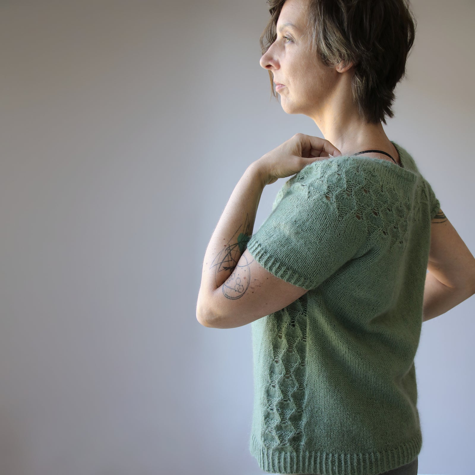Backstage Romance - SWEATER - Knitting Pattern