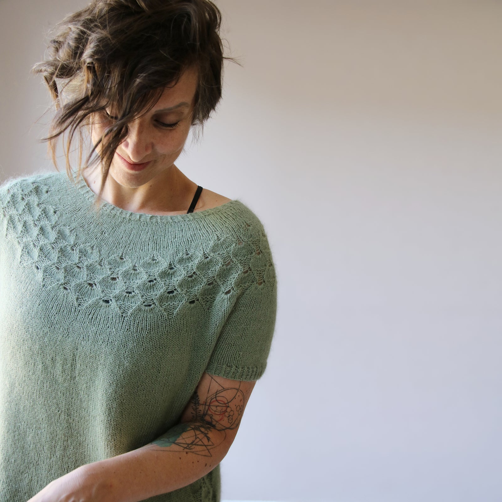 Backstage Romance - SWEATER - Knitting Pattern