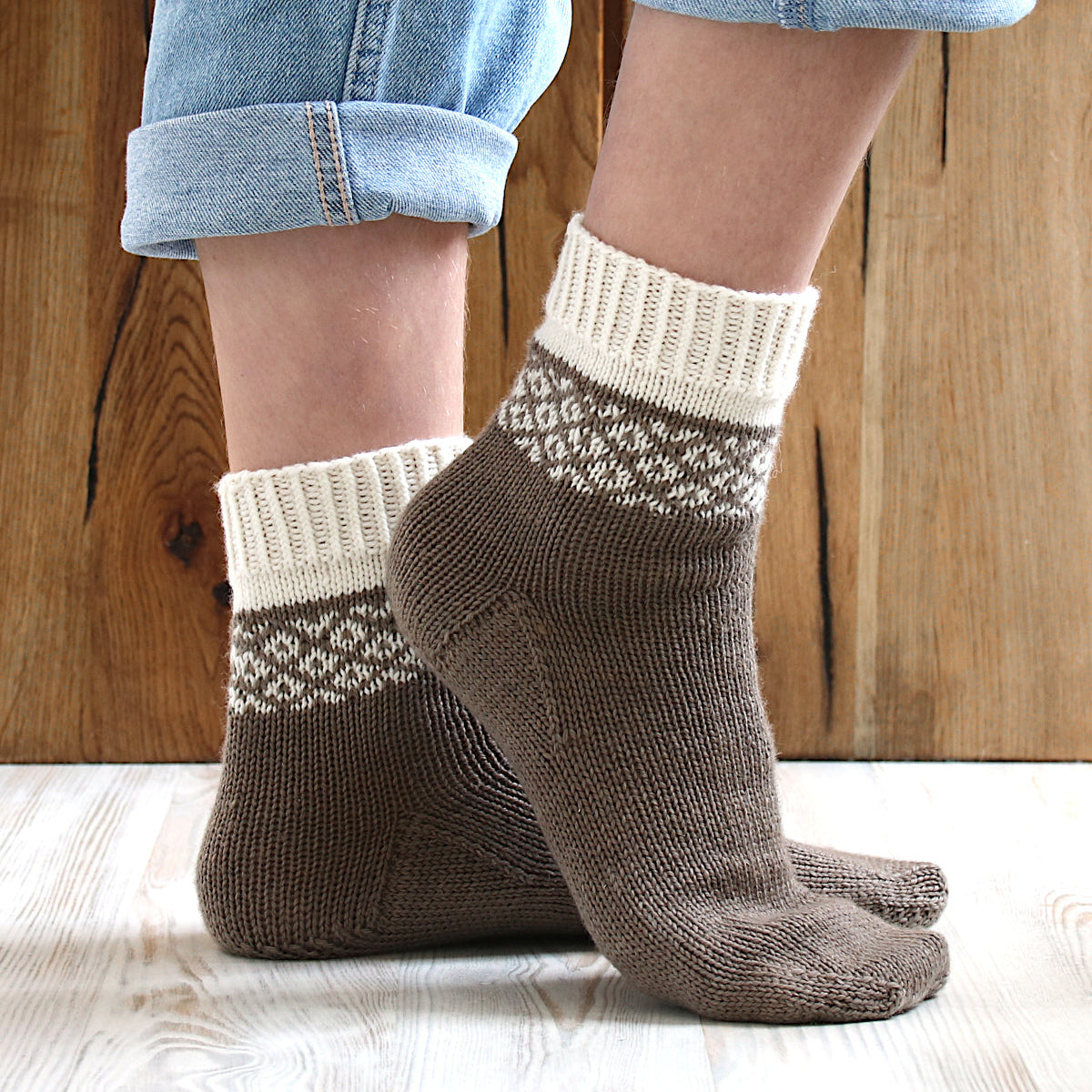 Soft Steps - SOCKS - Knitting Pattern