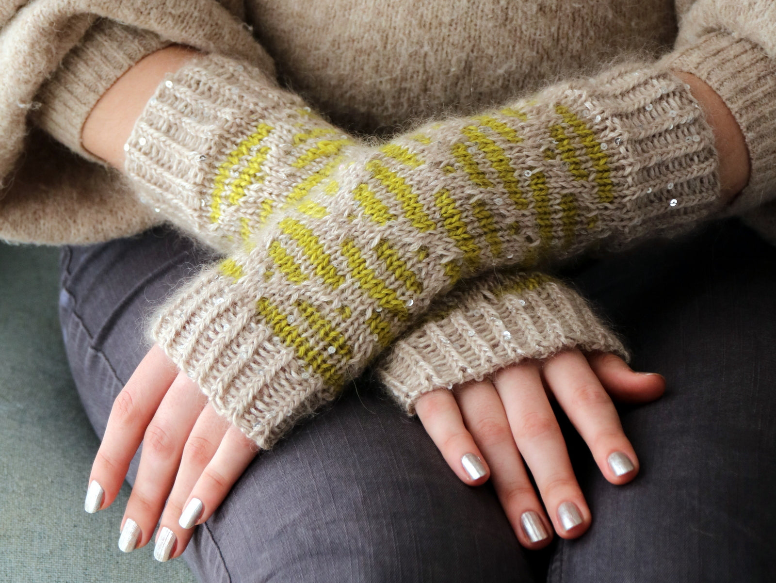 A Little More Spark Mitts - FINGERLESS MITTS - Knitting Pattern