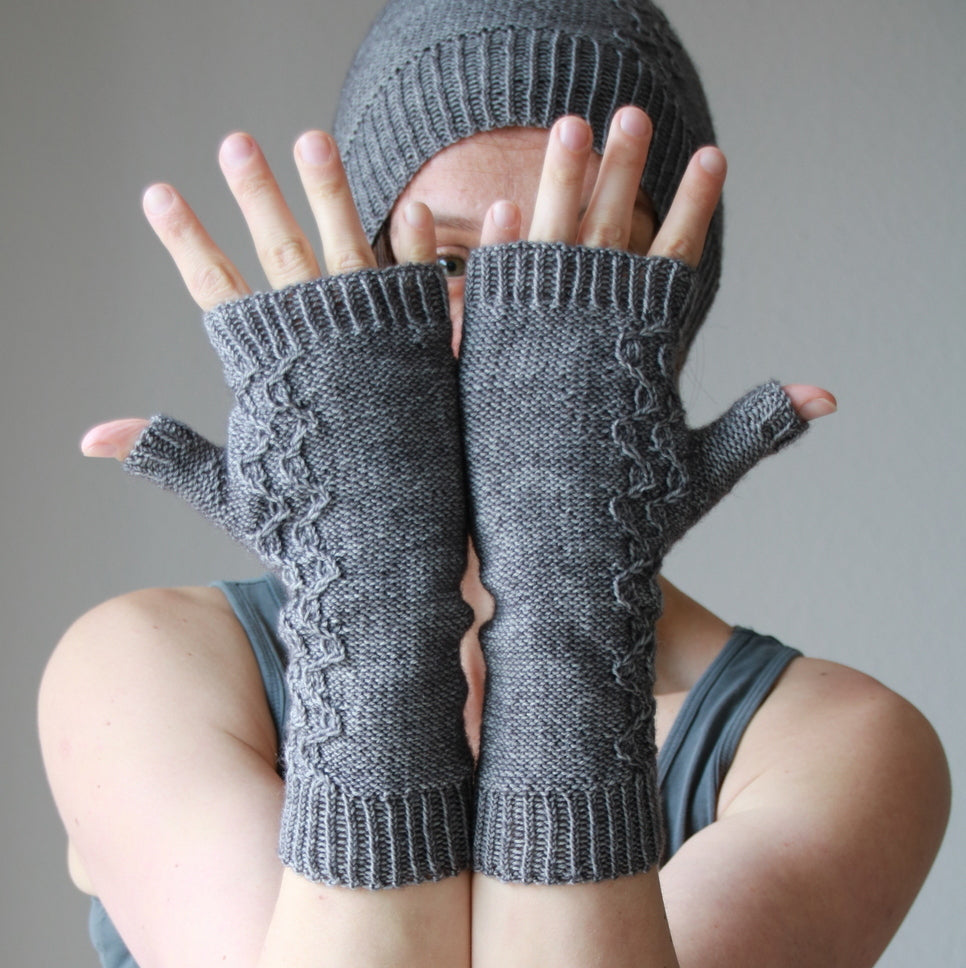 Moondust Mitts Mütze Strickanleitung