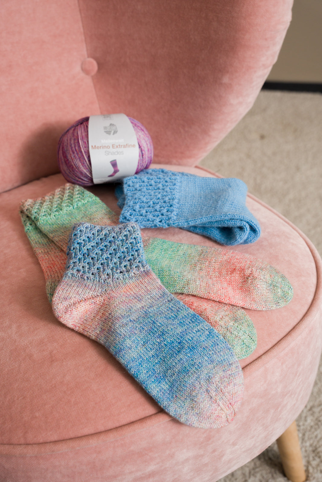 Midnight Walk - SOCKS - FREE Knitting Pattern