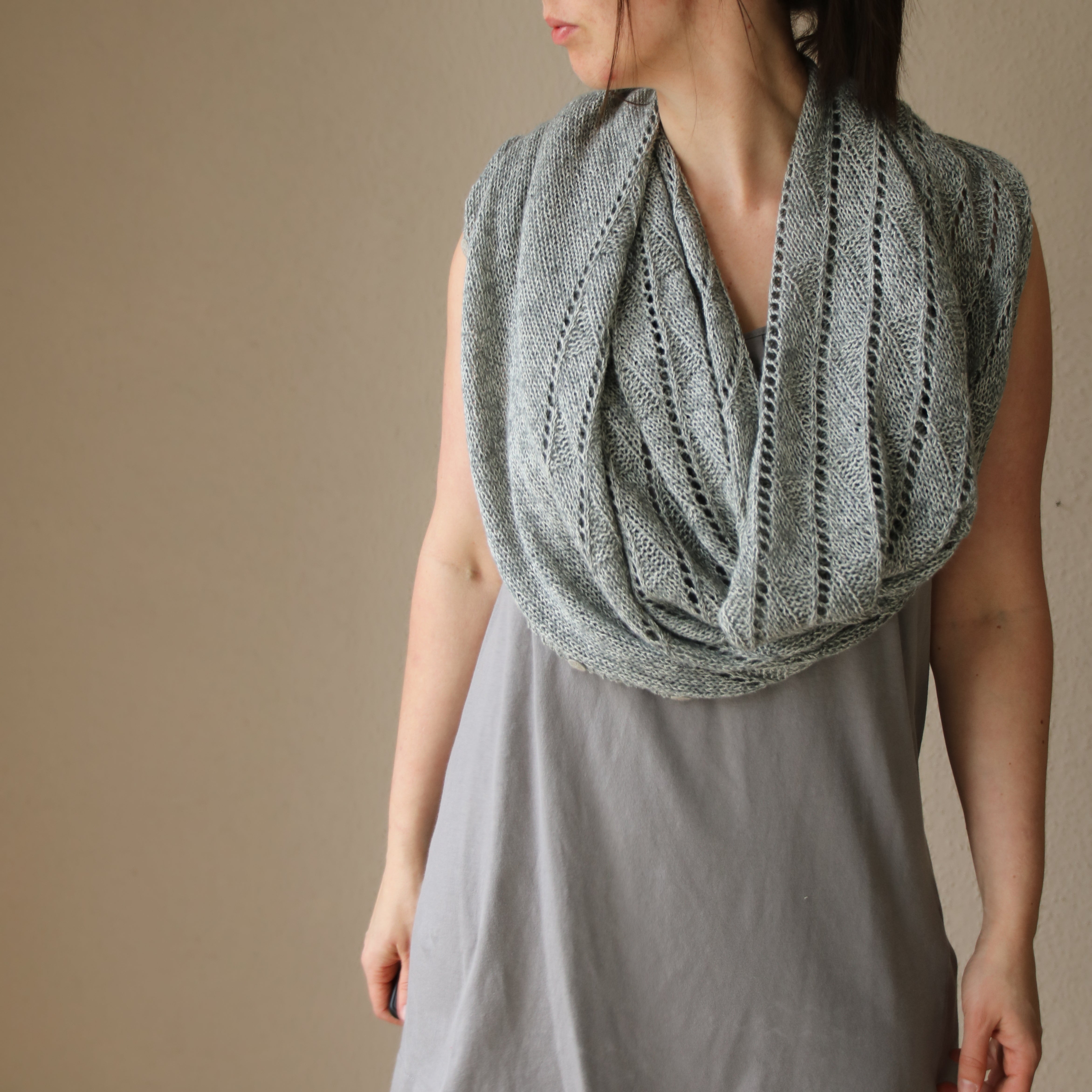 A Twist to It - SHAWL - Knitting Pattern