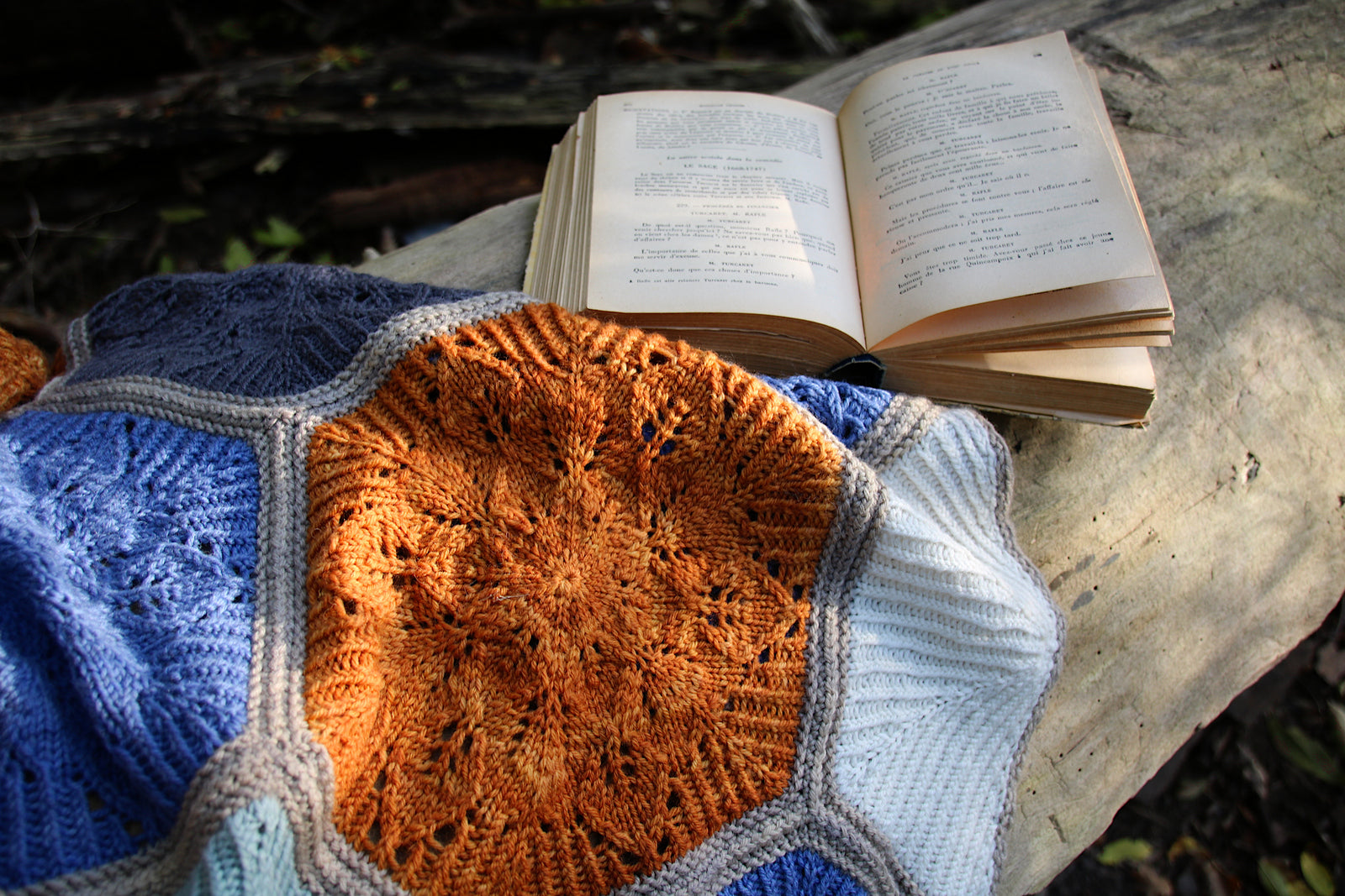 Made of Moments - BLANKET - Knitting Pattern